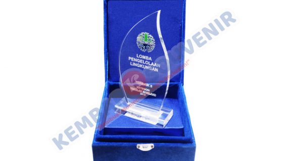 Piala Akrilik PT Pertani (Persero)