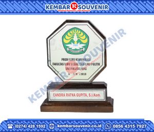 Contoh Trophy Akrilik Kabupaten Majene