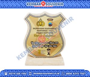 Plakat Keramik PT Malacca Trust Wuwungan Insurance Tbk.