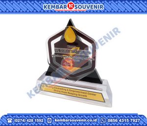 Piala Dari Akrilik DPRD Kabupaten Lampung Utara