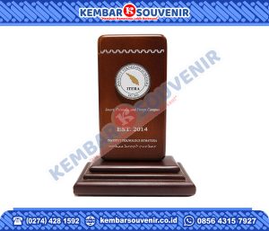 Contoh Trophy Akrilik Kabupaten Majene