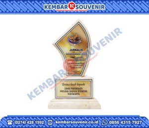 Souvenir Wayang Perak PT NFC Indonesia Tbk