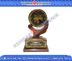Souvenir Wayang Perak DPRD Kabupaten Lampung Barat