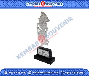 Trophy Plakat PT Centratama Telekomunikasi Indonesia Tbk.